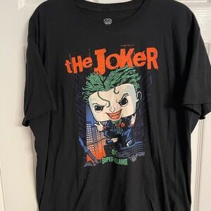 POP TEES DC THE JOKER T-Shirt with cool
Joker graphic size XL